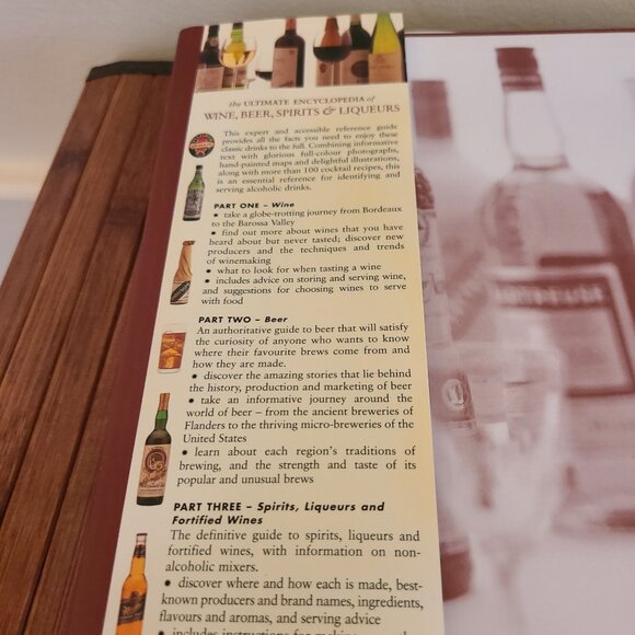The Ultimate Encyclopedia of Wine, Beer, Spirits and Liqueurs - HC/DJ - Picture 5 of 10